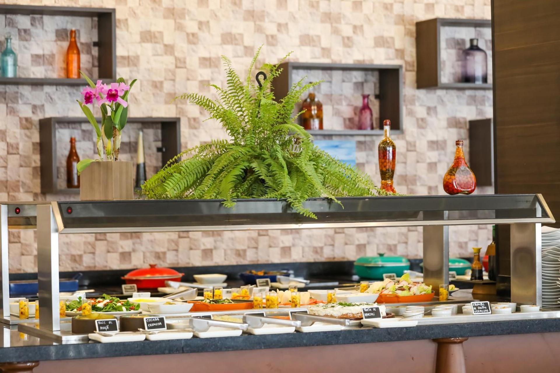 Hotel Tryp By Wyndham Ribeirão Preto Exteriér fotografie A salad bar