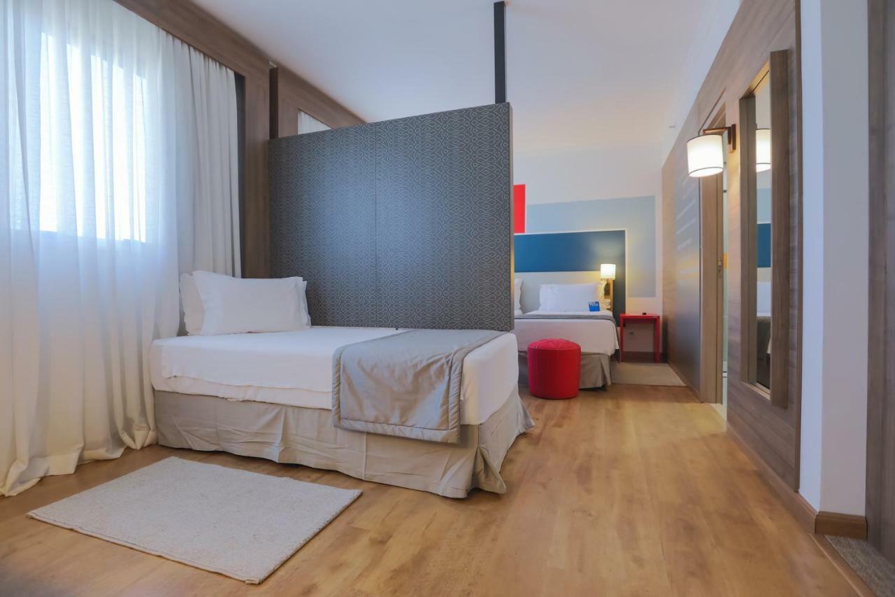 Hotel Tryp By Wyndham Ribeirão Preto Exteriér fotografie A room at the hotel